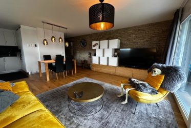 Splendide 4 pièces au rez jardin avec une terrasse et très grande pelouse privative