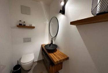 Splendide 4 pièces au rez jardin avec une terrasse et très grande pelouse privative