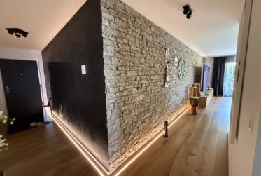 Splendide 4 pièces au rez jardin avec une terrasse et très grande pelouse privative