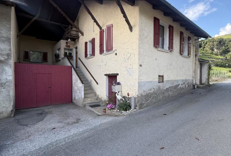 Opportunité à Conthey – Maison et grange à fort potentiel