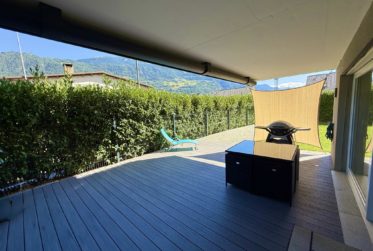 Splendide 4 pièces au rez jardin avec une terrasse et très grande pelouse privative